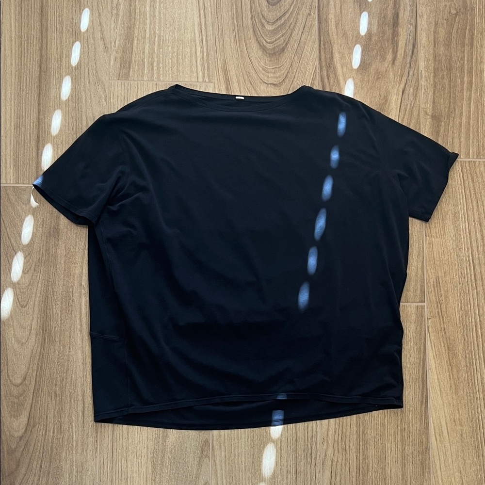 Lululemon Back in Action Black Short Sleeve T-shirt - Picture 2 of 6